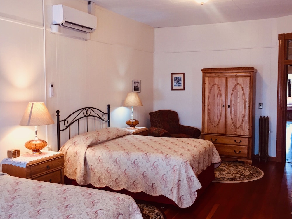 historic downtown capitol hotel vacation suites