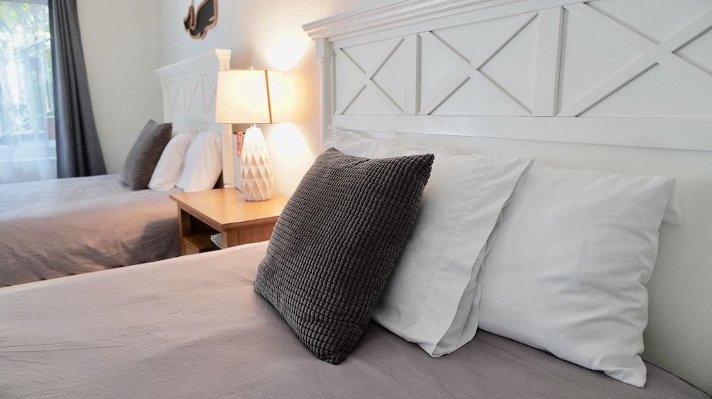 4145 by the sea inn and suites