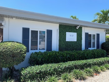 4145 by the sea inn and suites