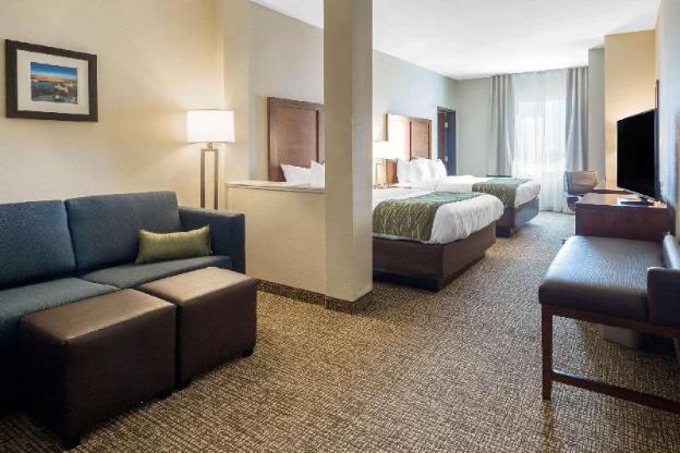 comfort inn and suites