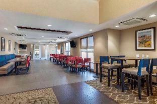 comfort inn and suites