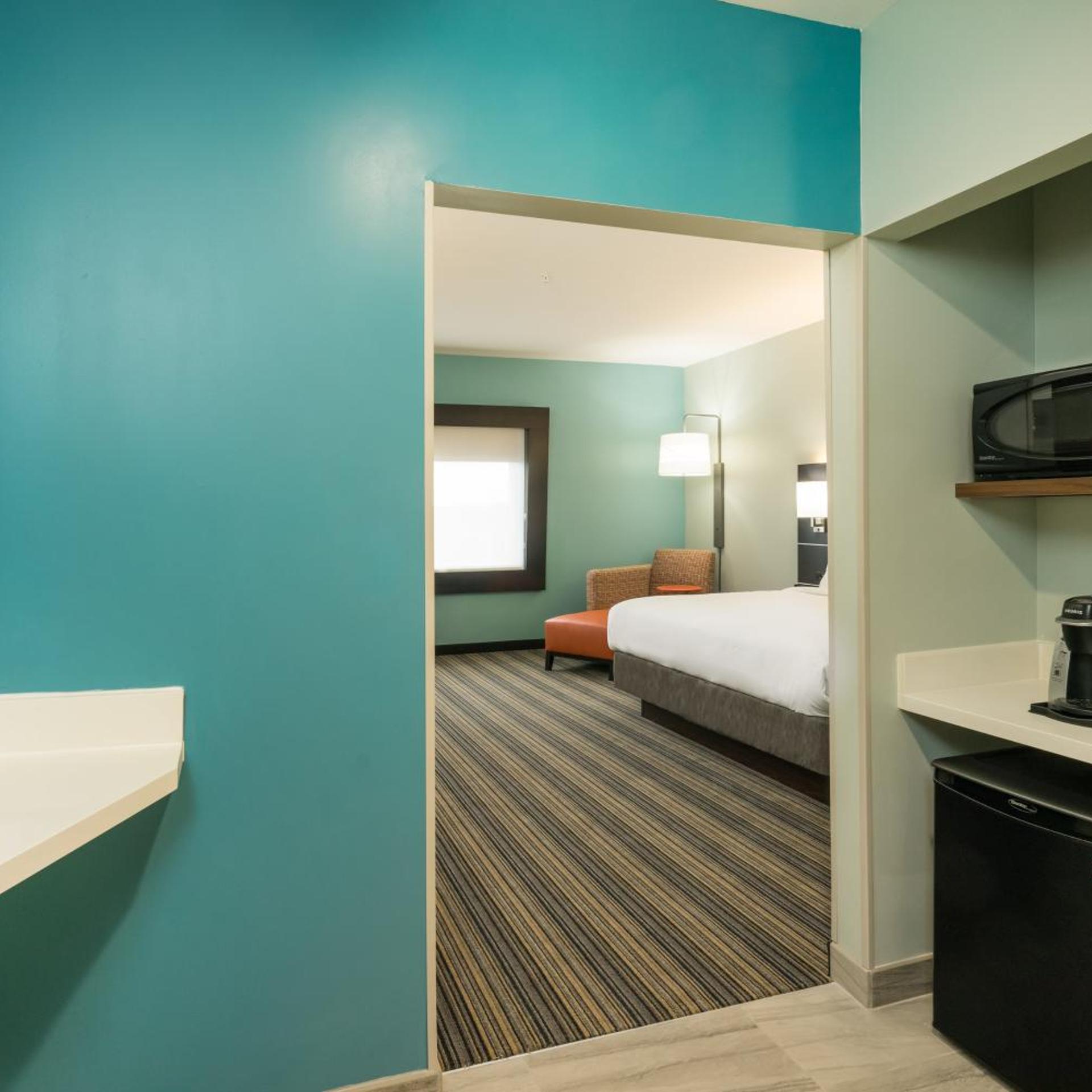 holiday inn express and suites greenville se simpsonville