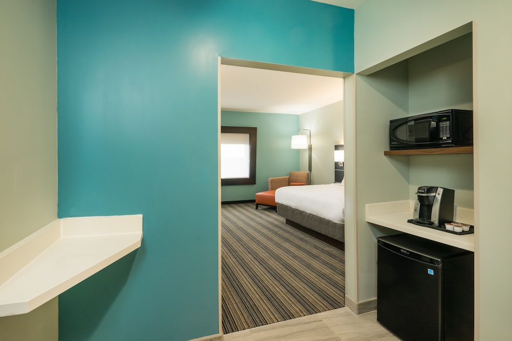 holiday inn express and suites greenville se simpsonville