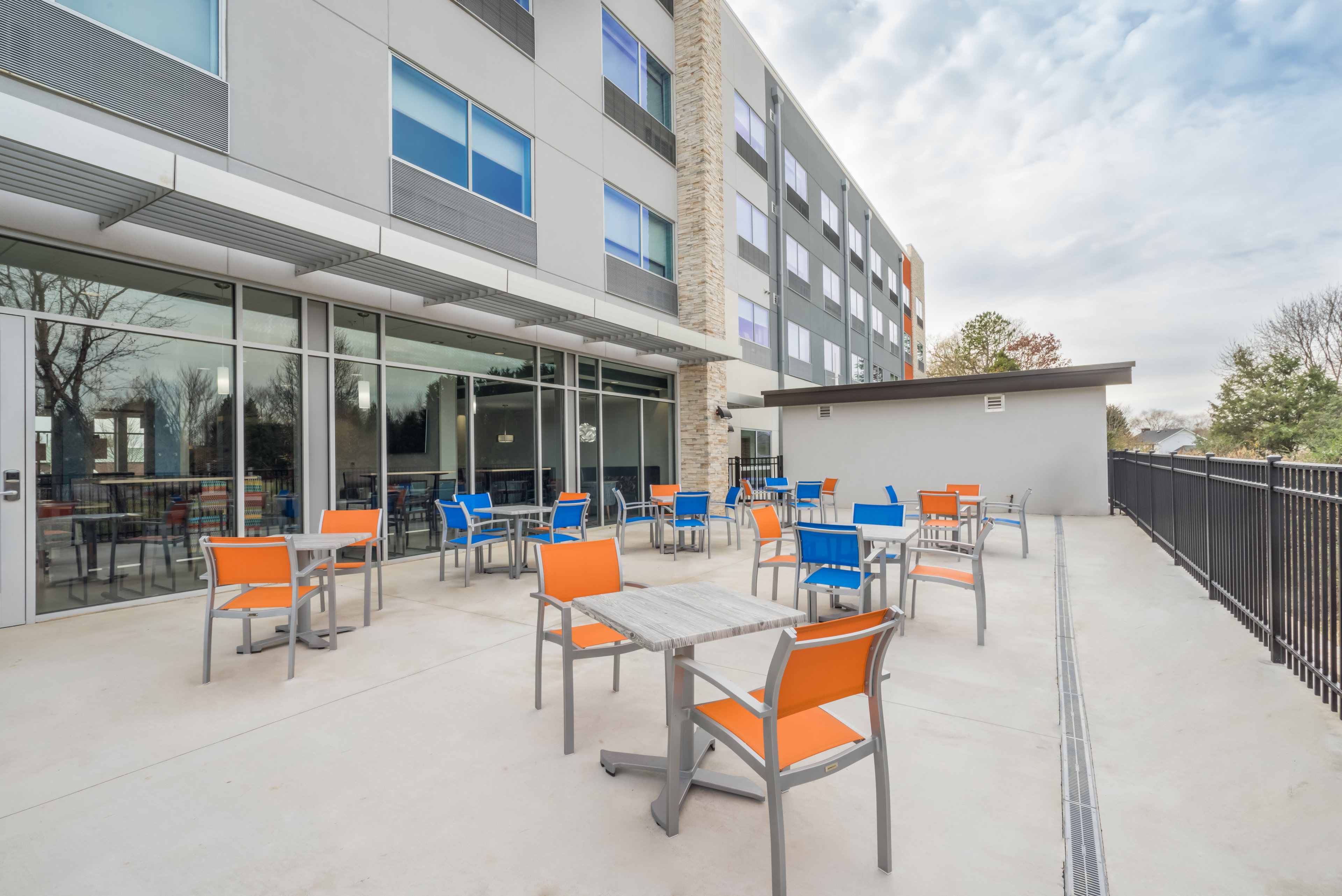 holiday inn express and suites greenville se simpsonville