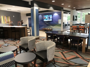 Holiday Inn Express & Suites Greenville Se - Simpsonville,Greenville - Spartanburg>>Greenville,3 star