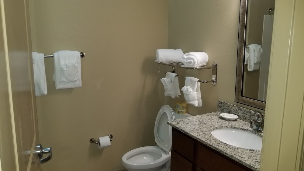 mainstay suites hackberry sportsmans lodge