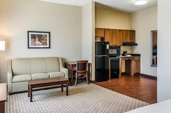 mainstay suites hackberry sportsmans lodge