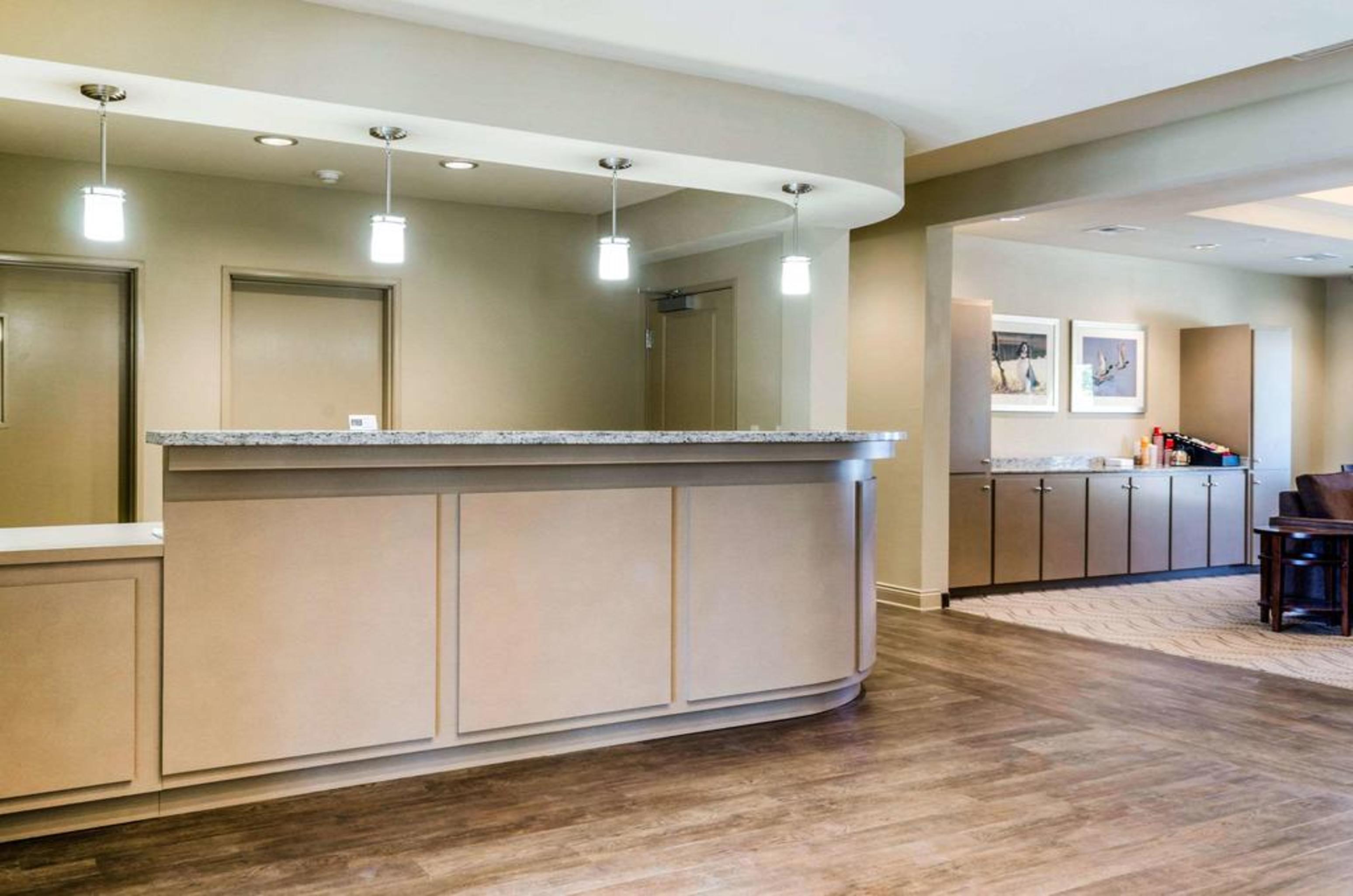 mainstay suites hackberry sportsmans lodge