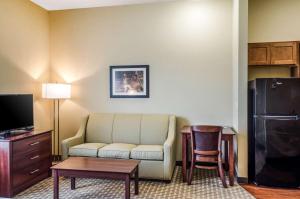mainstay suites hackberry sportsmans lodge