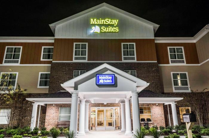 mainstay suites hackberry sportsmans lodge