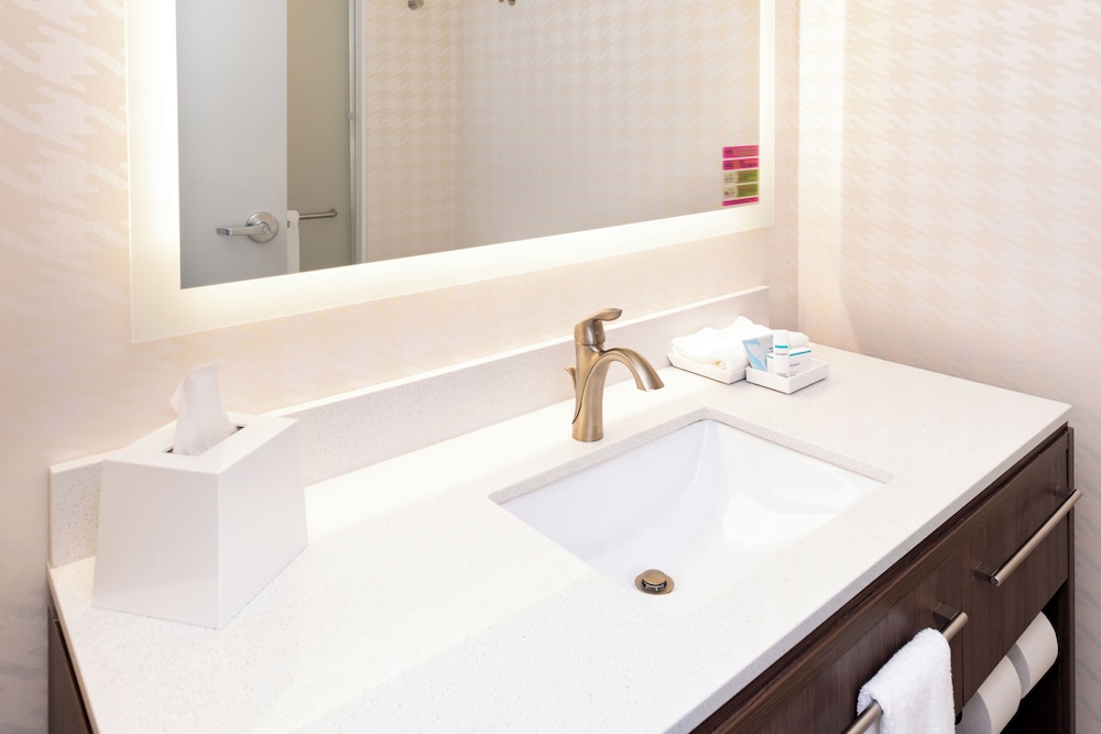 home2 suites by hilton columbia downtown