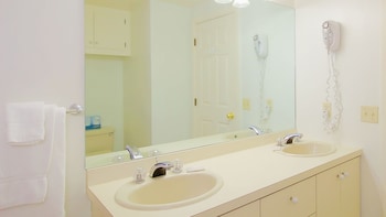 the ponds at foxhollow