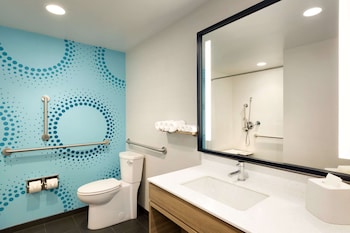 tru by hilton york