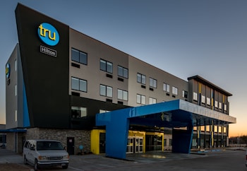 tru by hilton garland richardson