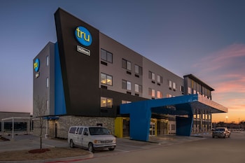 tru by hilton garland richardson