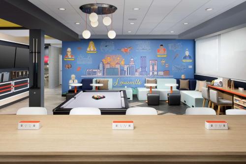 tru by hilton louisville east