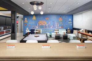 tru by hilton louisville east