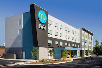 tru by hilton tallahassee central