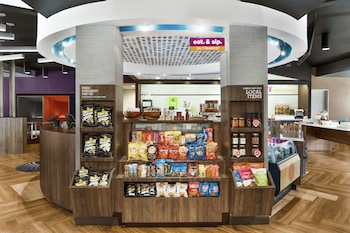 tru by hilton savannah midtown ga