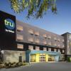 tru by hilton savannah midtown ga