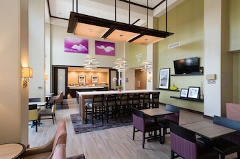 hampton inn and suites walterboro