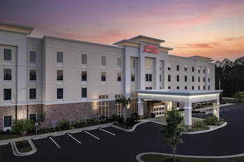 hampton inn and suites walterboro