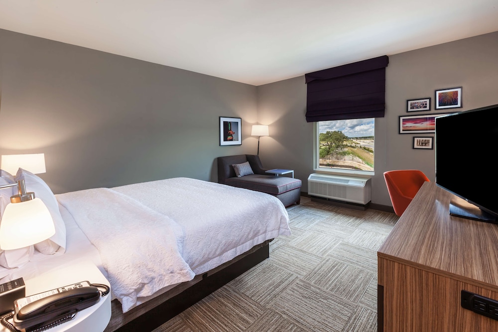 hampton inn bulverde texas hill country