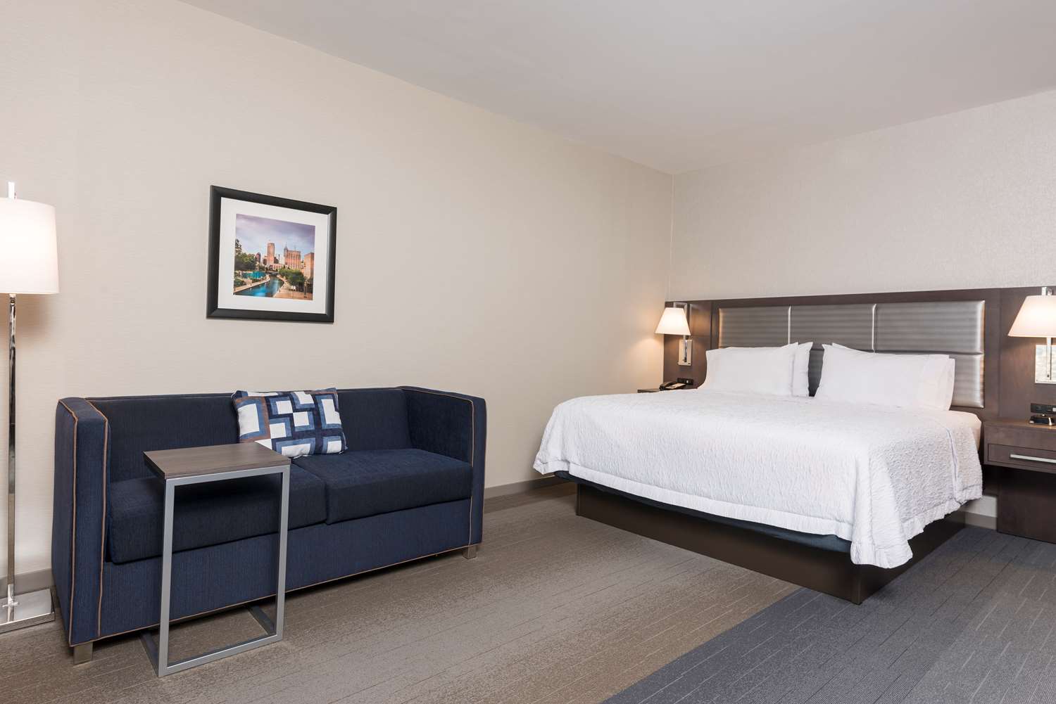 hampton inn and suites indianapolis keystone