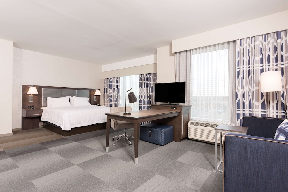 hampton inn and suites indianapolis keystone