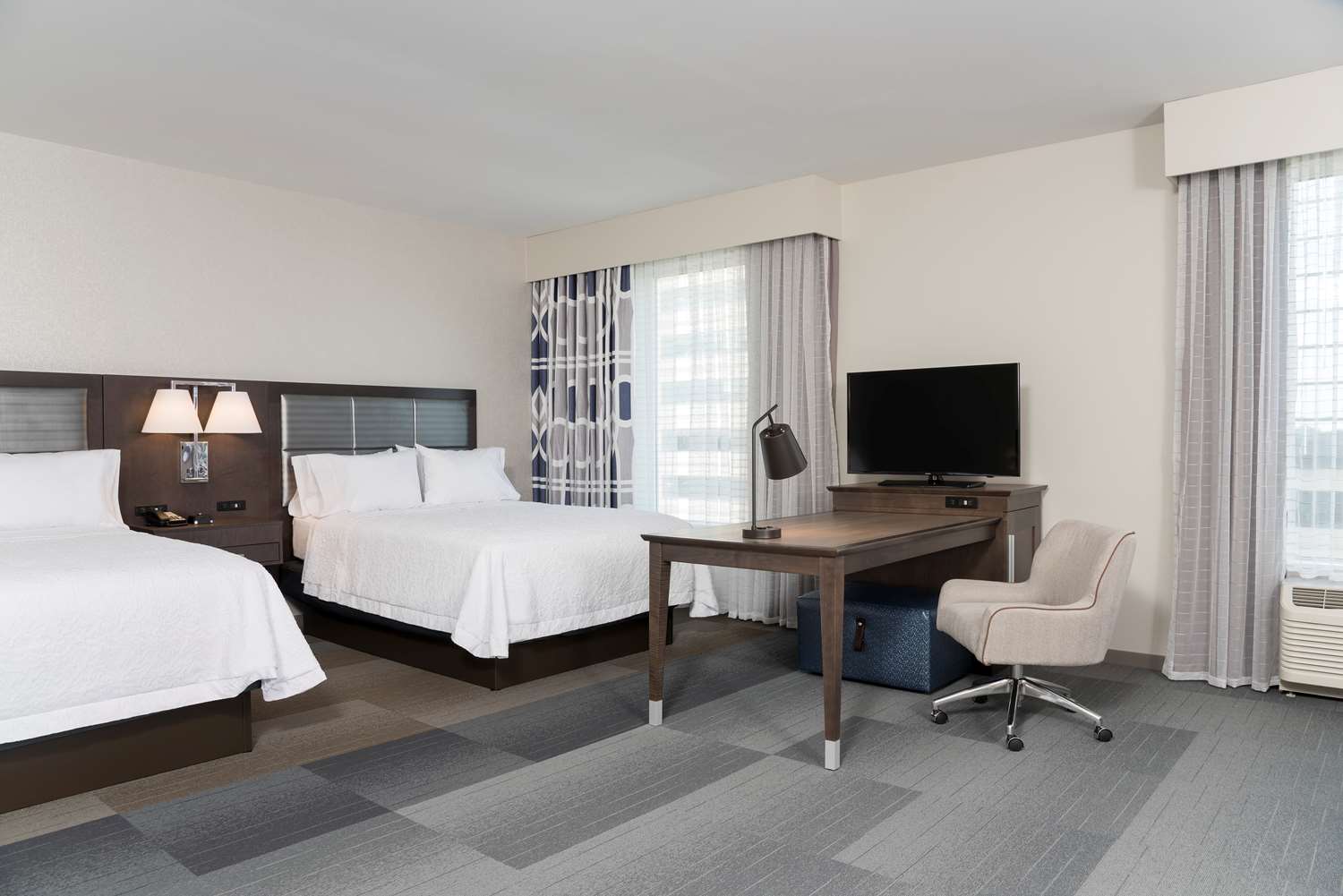 hampton inn and suites indianapolis keystone
