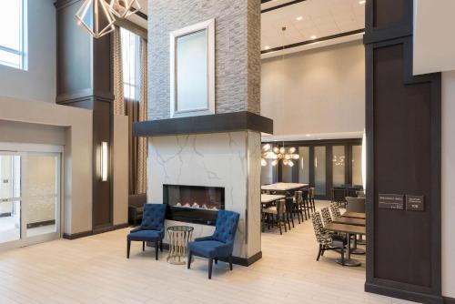 hampton inn and suites indianapolis keystone