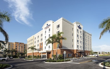Candlewood Suites Miami Exec Airport - Kendall By Ihg,Downtown Miami>>Country Walk,3 star