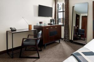 joinery hotel pittsburgh curio collection by hilton