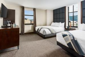 joinery hotel pittsburgh curio collection by hilton