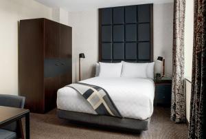 joinery hotel pittsburgh curio collection by hilton
