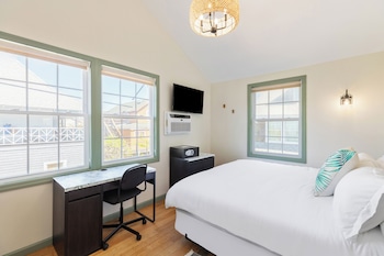 the palms hotel fire island