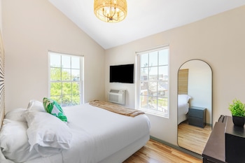 the palms hotel fire island