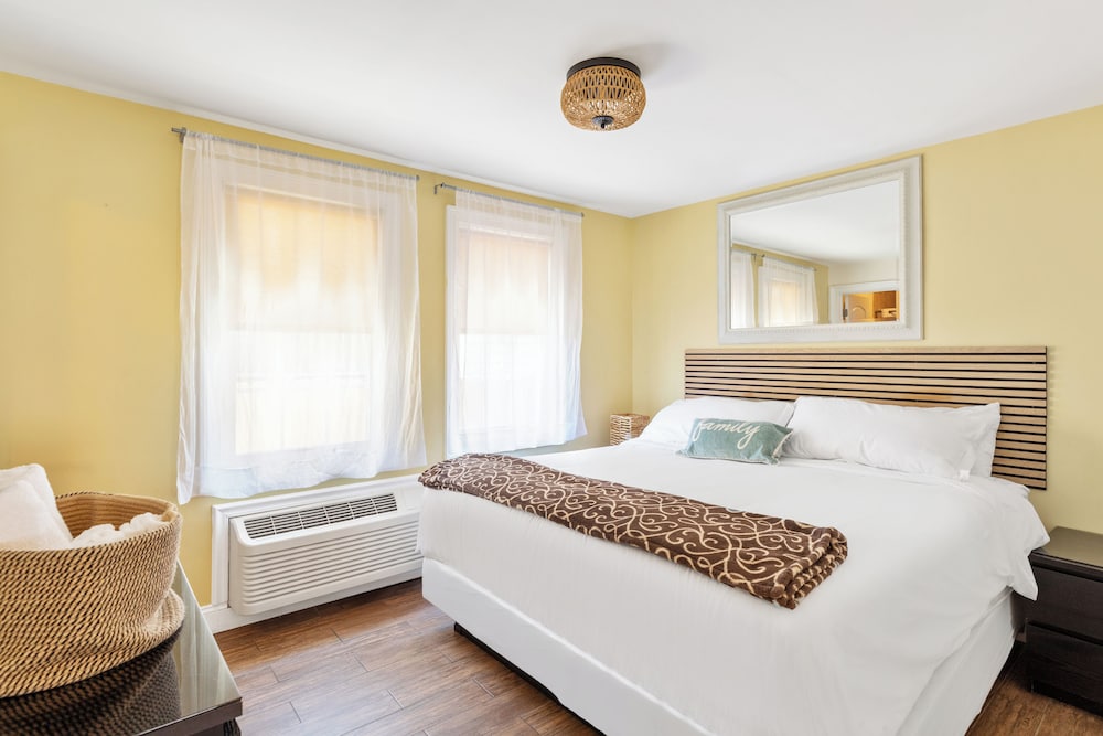 the palms hotel fire island