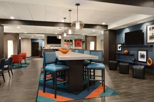 hampton inn kernersville