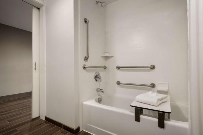 hampton inn kernersville