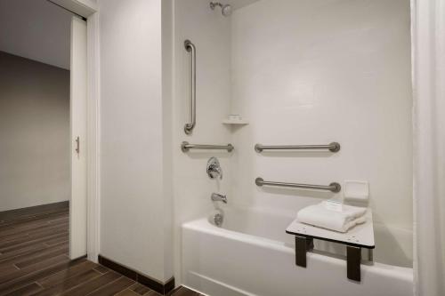 hampton inn kernersville