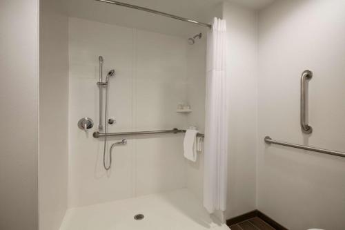 hampton inn kernersville