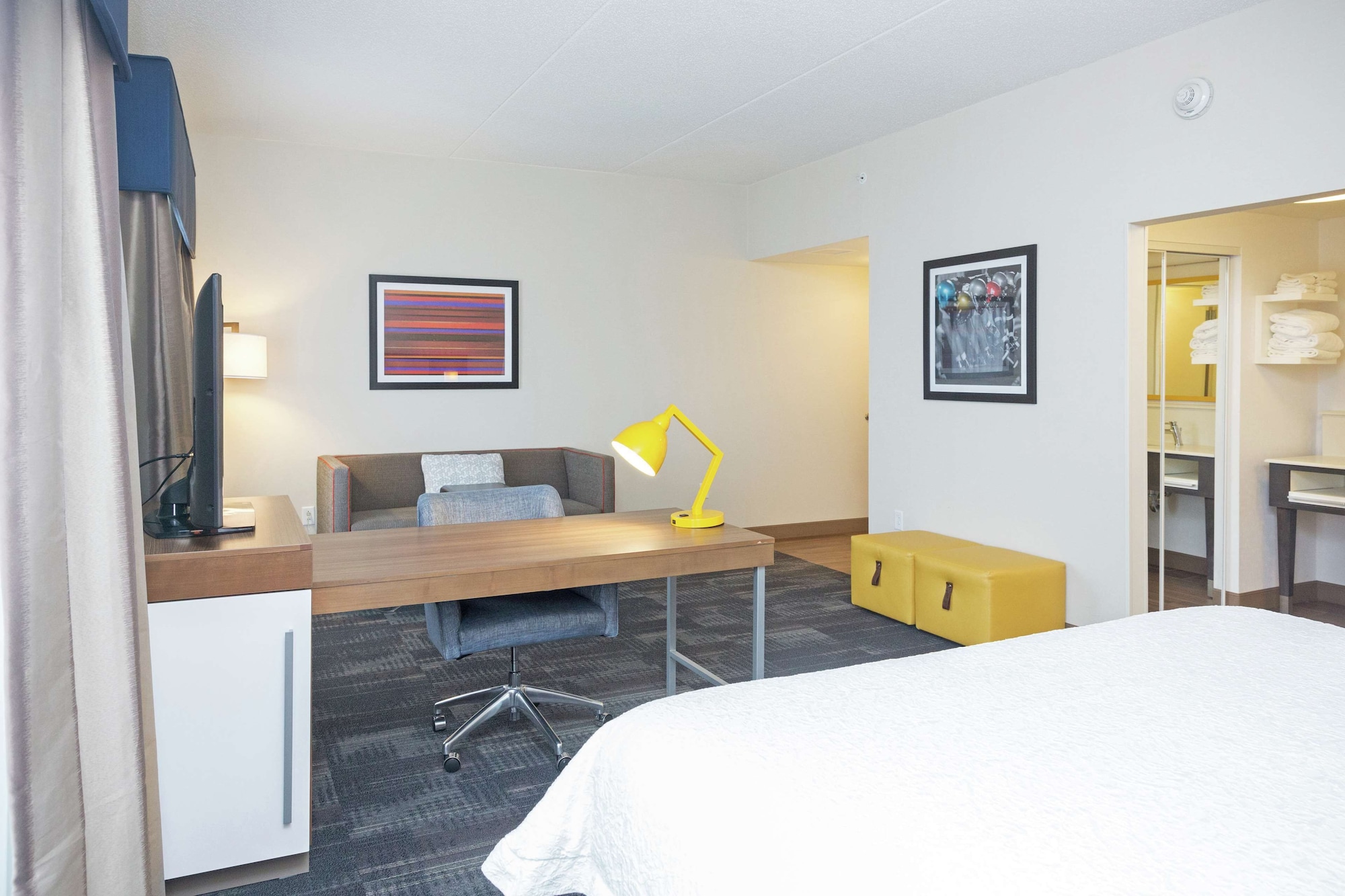 hampton inn and suites morgantown university town centre