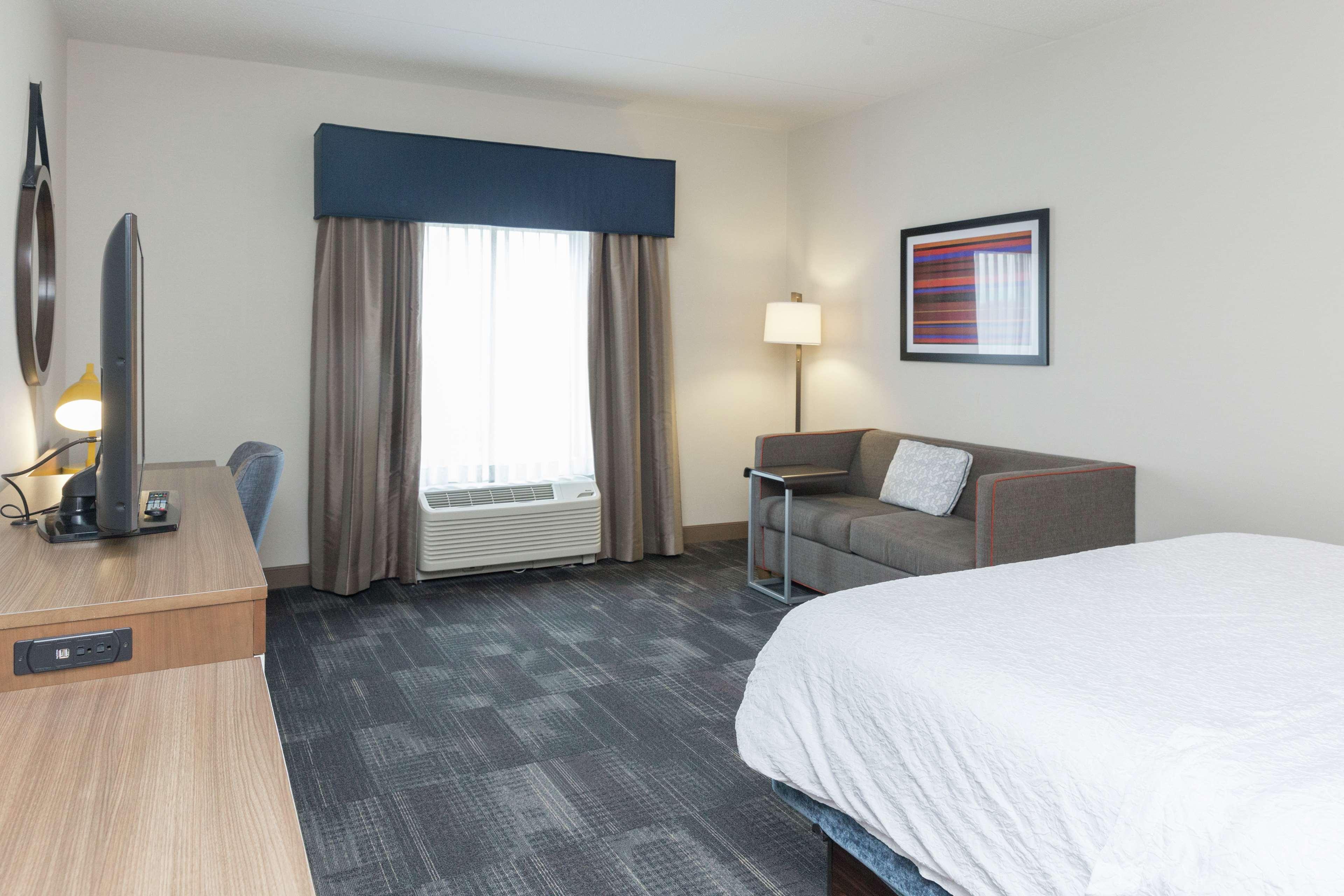 hampton inn and suites morgantown university town centre