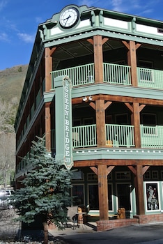 the green bridge inn