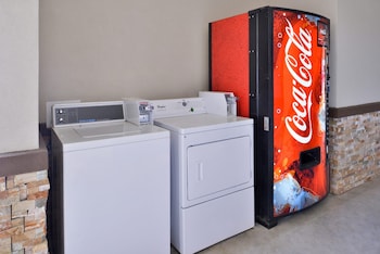 americas inn and suites iah north