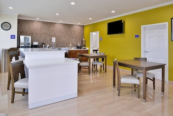 americas inn and suites iah north