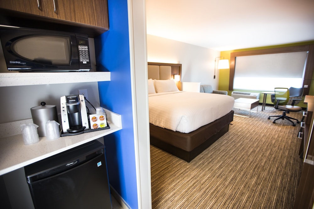 holiday inn express and suites greenville s piedmont by ihg