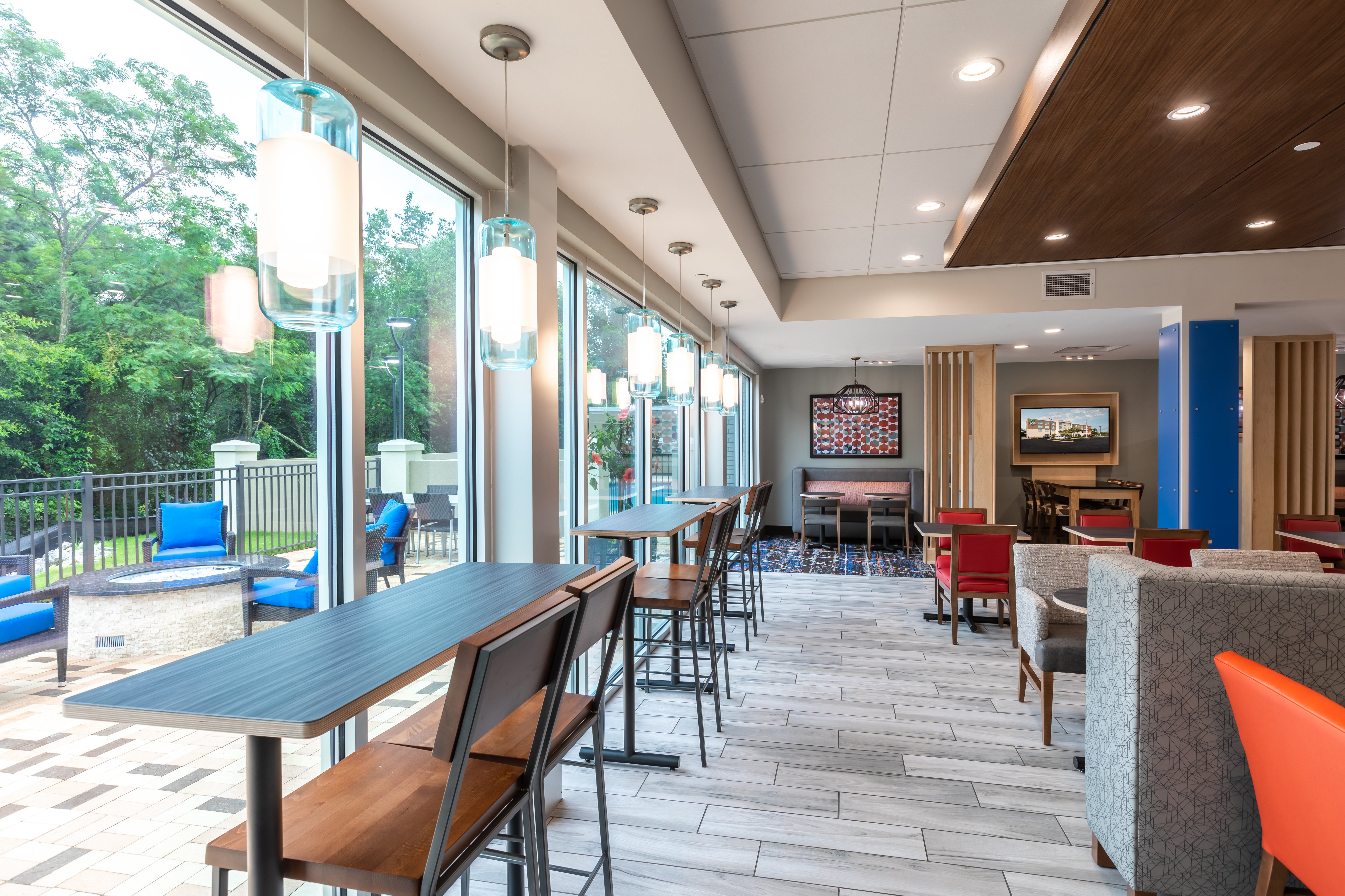 holiday inn express and suites greenville s piedmont by ihg