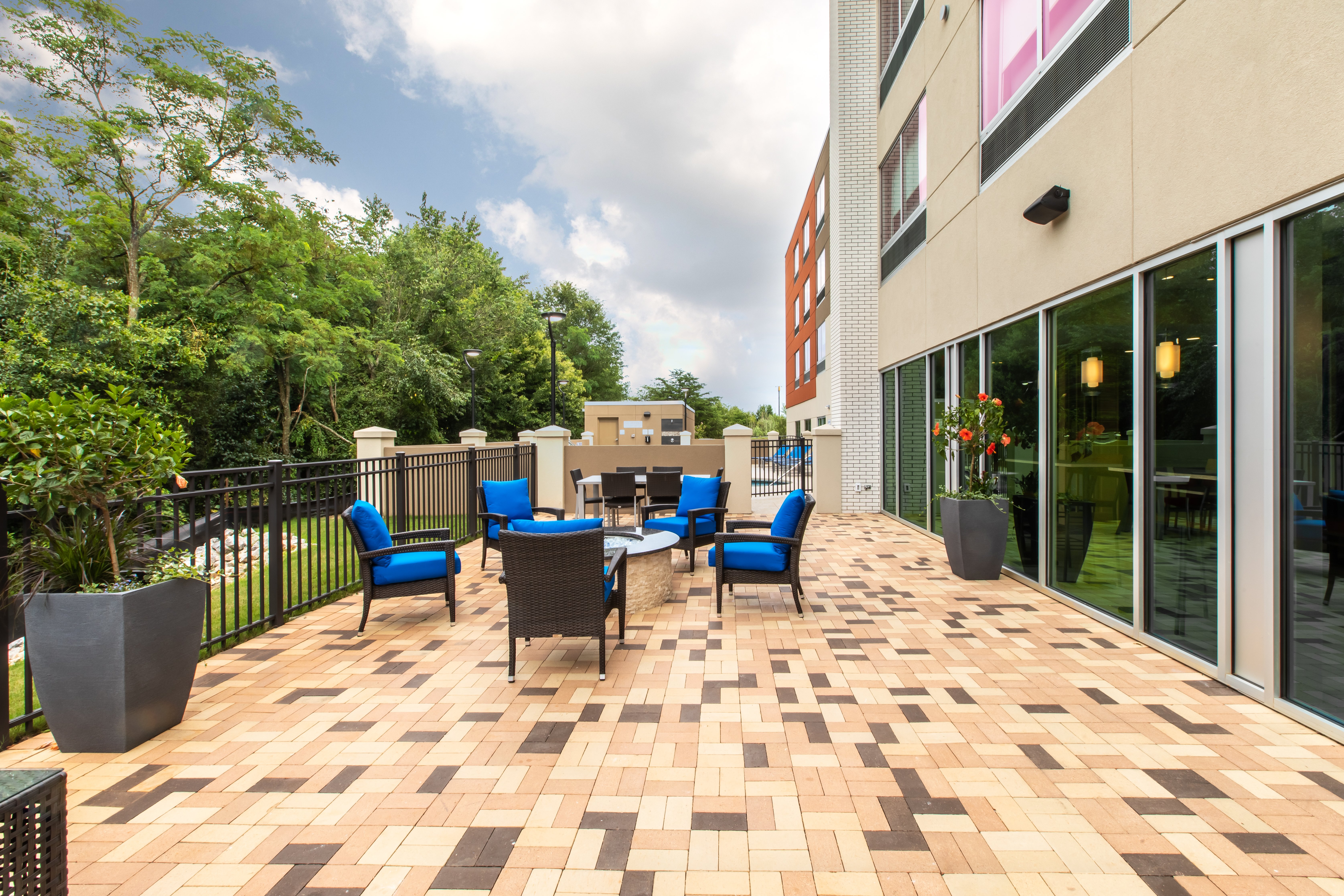 holiday inn express and suites greenville s piedmont by ihg